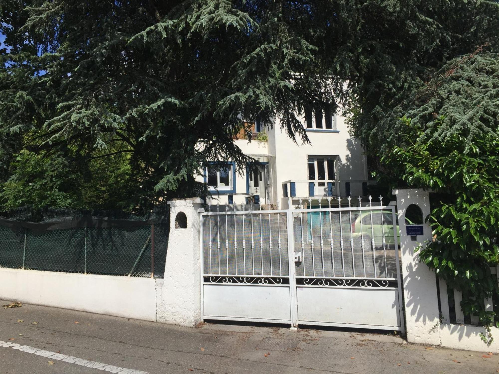 Villa Les Terrasses Dans La Nature Avec Piscine A 2 Pas De Lyon, Metro A 15Mn A Pied Pour Lyon Centre En 10Mn Ou Bus A 300M Pour Lyon Centre 隆河省 外观 照片